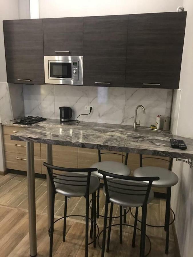 New Appartment-Studio Іn The Center Of リヴィウ エクステリア 写真