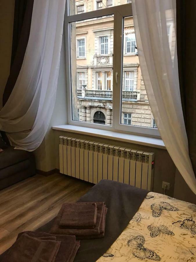 New Appartment-Studio Іn The Center Of リヴィウ エクステリア 写真