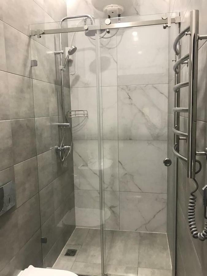 New Appartment-Studio Іn The Center Of リヴィウ エクステリア 写真